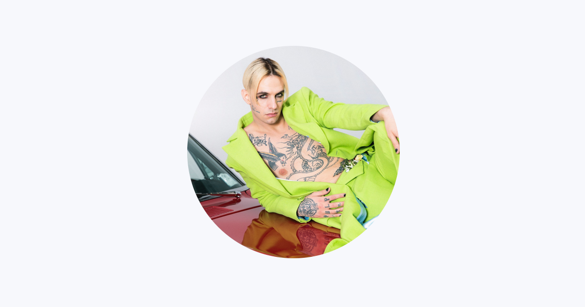 Achille Lauro On Apple Music