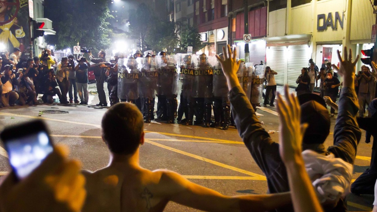 June: The Riots in Brazil - Apple TV