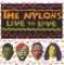 Blue Radio - The Nylons lyrics