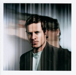 Arno Carstens - Hole Heart
