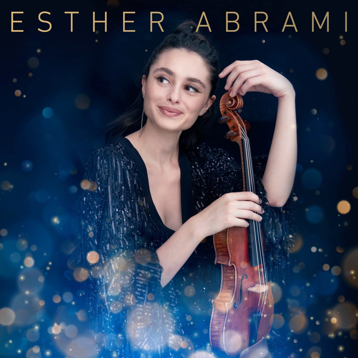 apple-music-esther-abrami-anne-gabri-le-douce-christmas