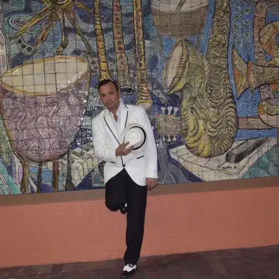 Maldita-Divina Red. - Single - Enrique Núñez