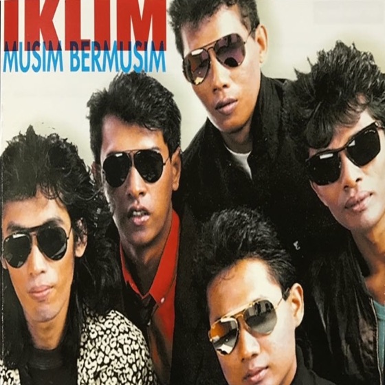 Cover artwork for Suci Dalam Debu