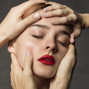 CHARLOTTE LAWRENCE - God Must Be Doing Cocaine Chords and Lyrics