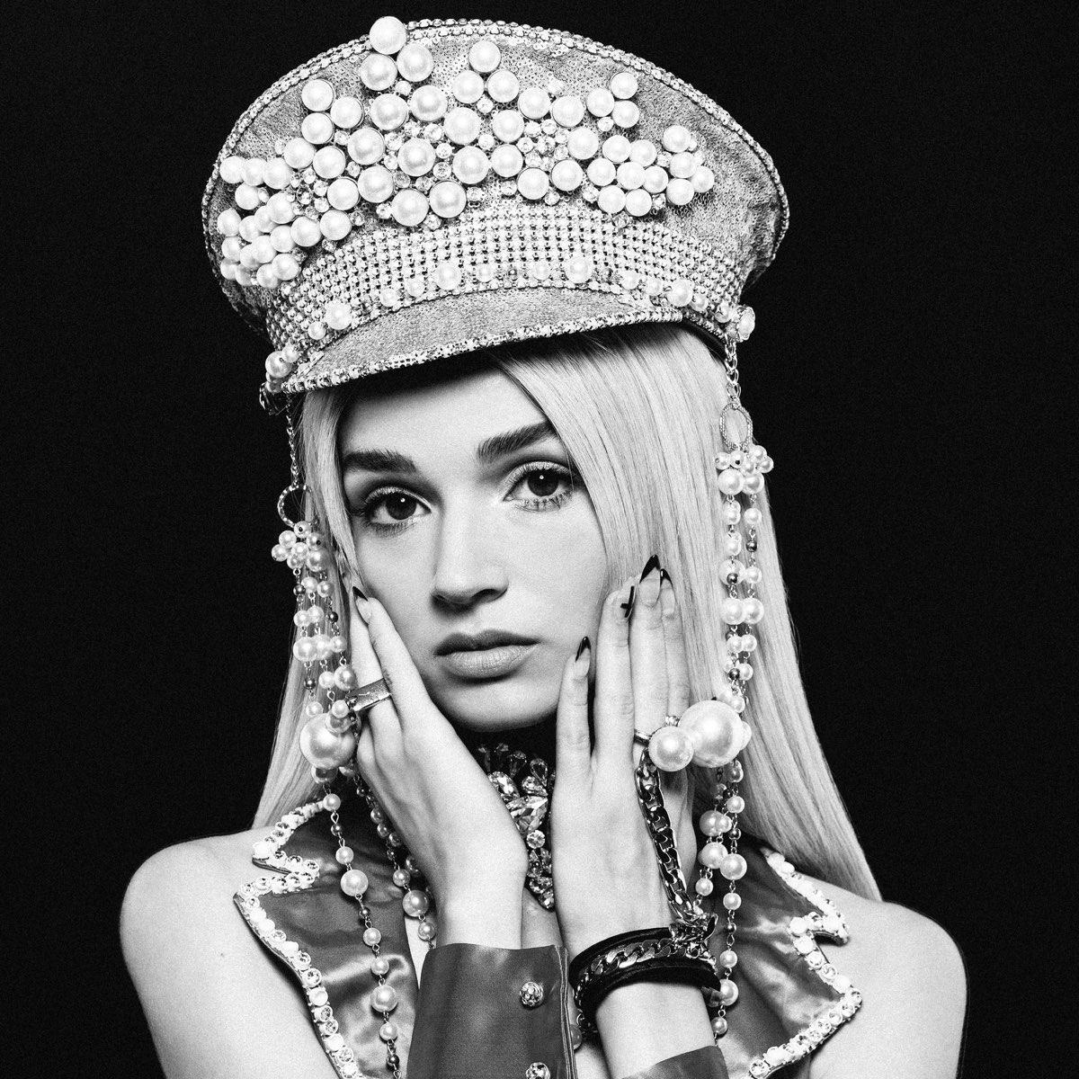 am-i-a-girl-by-poppy-on-apple-music