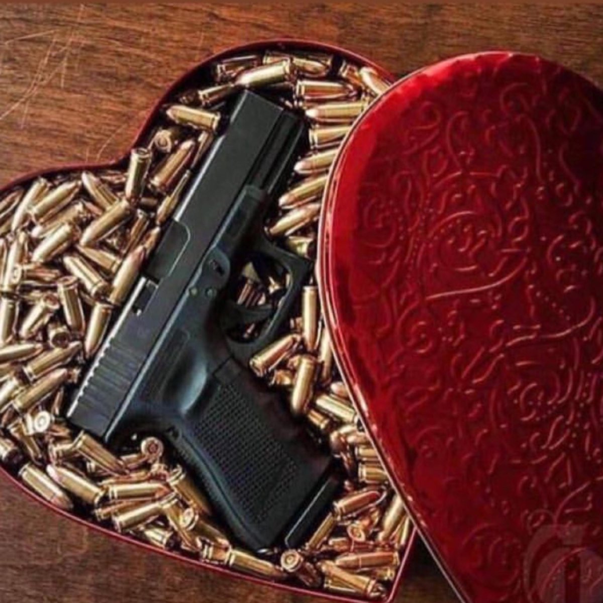 Пистолет и сердце