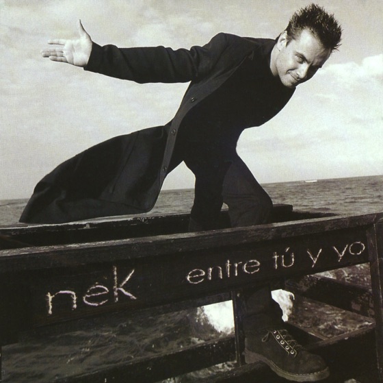 Cover artwork for Como Te Mueves