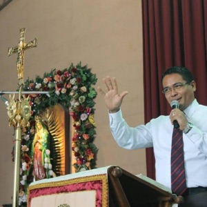 El discipulo vive con y para Jesus
