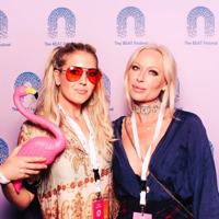 Isabel Adrian & Klara Svensson - Sjukt Oklart podcast
