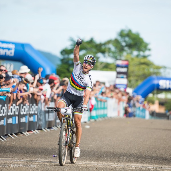 180 Sekunden: Knapper Etappensieg für Mäder beim Giro, Meeus in Ungarn erfolgreich photo