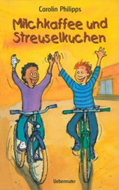 Milchkaffee und Streuselkuchen