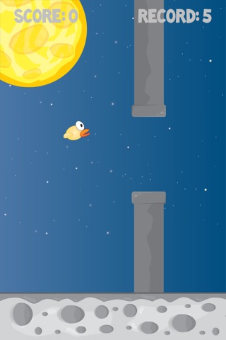 Duckie the Bird: The Flappy Survival. Moon Adventures screenshot 2