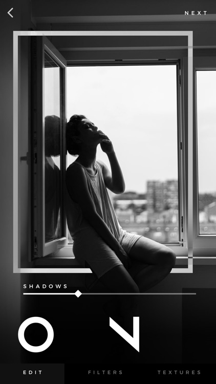 Carbon - B&W Photo Editor