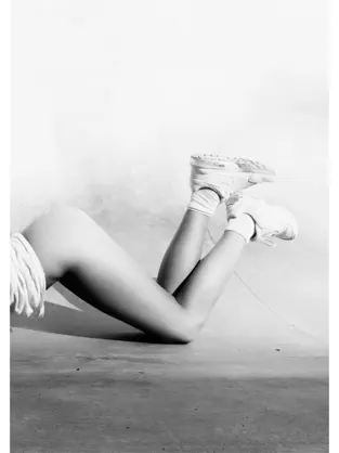 Snímek 7 NORMAL MAGAZINE - The best nudes by the best photographers iphone