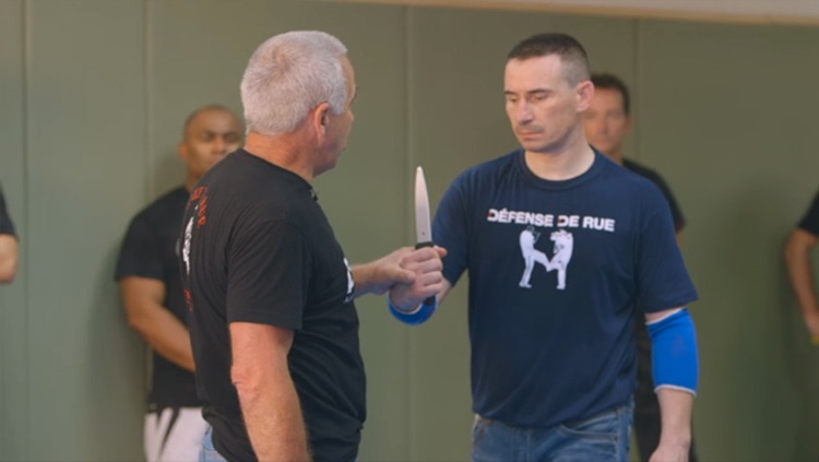 SELF DEFENSE - Defense against knife screenshot-4