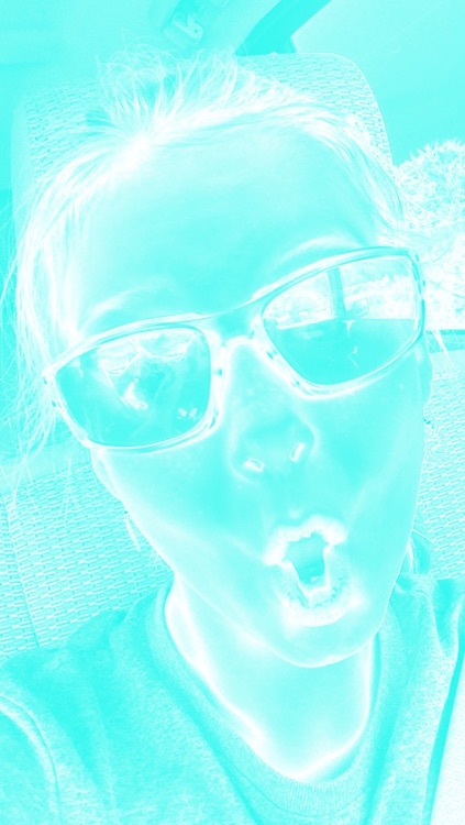 Blue and White Selfie Fan Cam