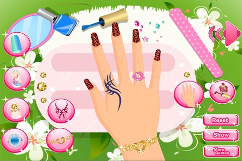 Beautiful Nails Salon - Girls Games screenshot 3