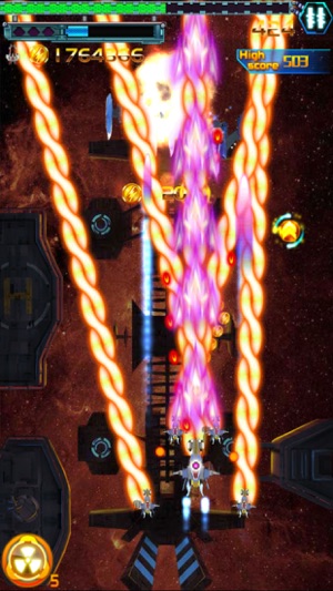 Space Raiden-Commander Thunder Fight Shooting War(圖4)-速報App