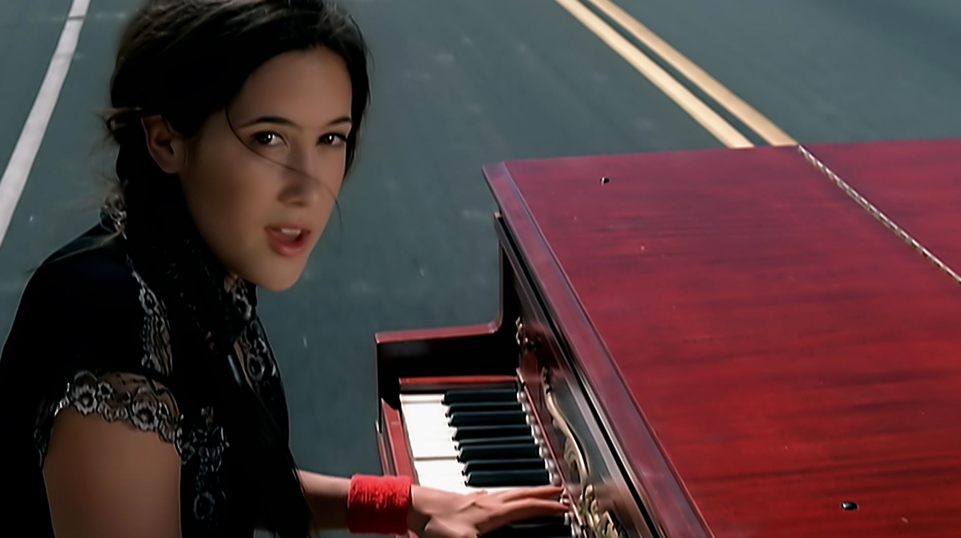 Miles vanessa. Vanessa Carlton. Vanessa Carlton a Thousand Miles. Vanessa Carlton 2022.