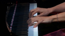 Schubert, Gretchen am Spinnrade (Piano Transcription) Yuja Wang Classical Music Video 2016 New Songs Albums Artists Singles Videos Musicians Remixes Image