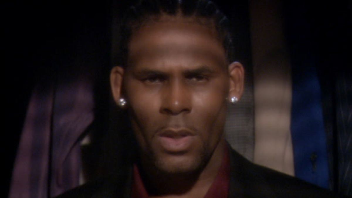 Watch trapped. R Kelly Hotel. R Kelly i Wish tp2 com. R. Kelly Bump n' Grind 12 Play.