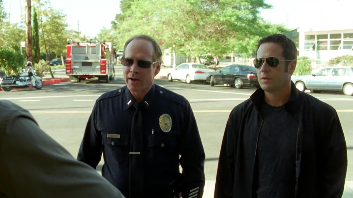 ロビン フッドの誘導 ナンバーズ 天才数学者の事件ファイル シーズン4 エピソード5 Apple Tv 日本