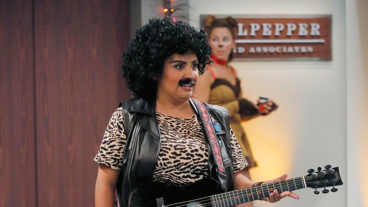 Hall-Oates-Ween - Cristela (Season 1, Episode 4) | Apple TV